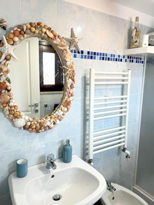Casa Vacanza Elislor Apartments Фиумичино Екстериор снимка