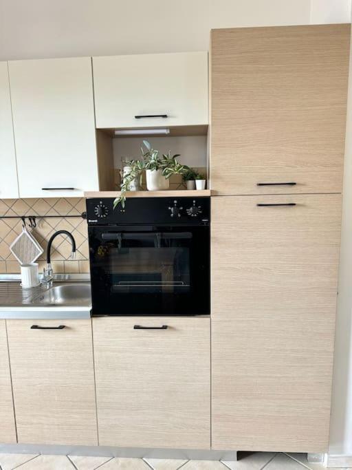 Casa Vacanza Elislor Apartments Фиумичино Екстериор снимка